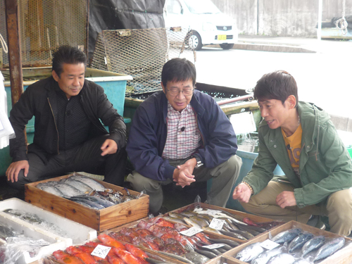 三ツ木さん・村野さん・渡嘉敷さん　魚まち訪問